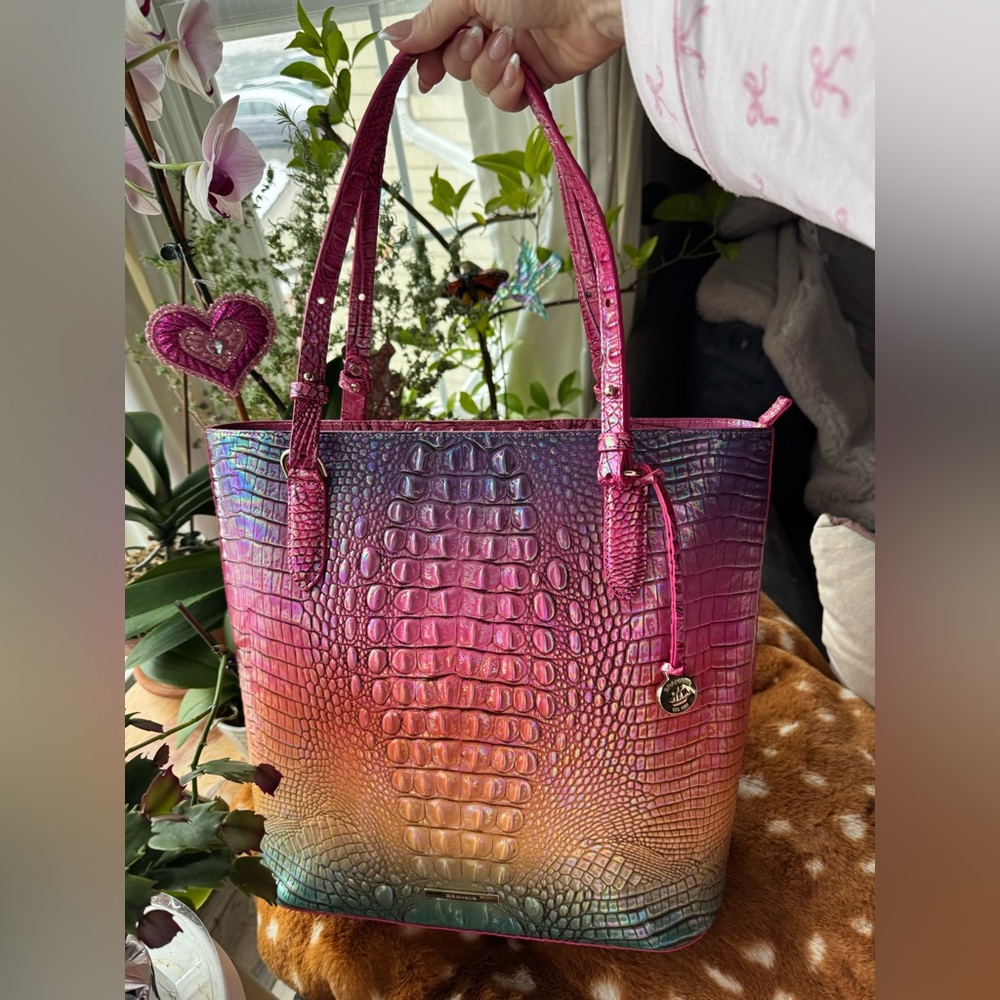 Brahmin handbag ezra horizon ombre melbourne tote 
New with tags
Never used